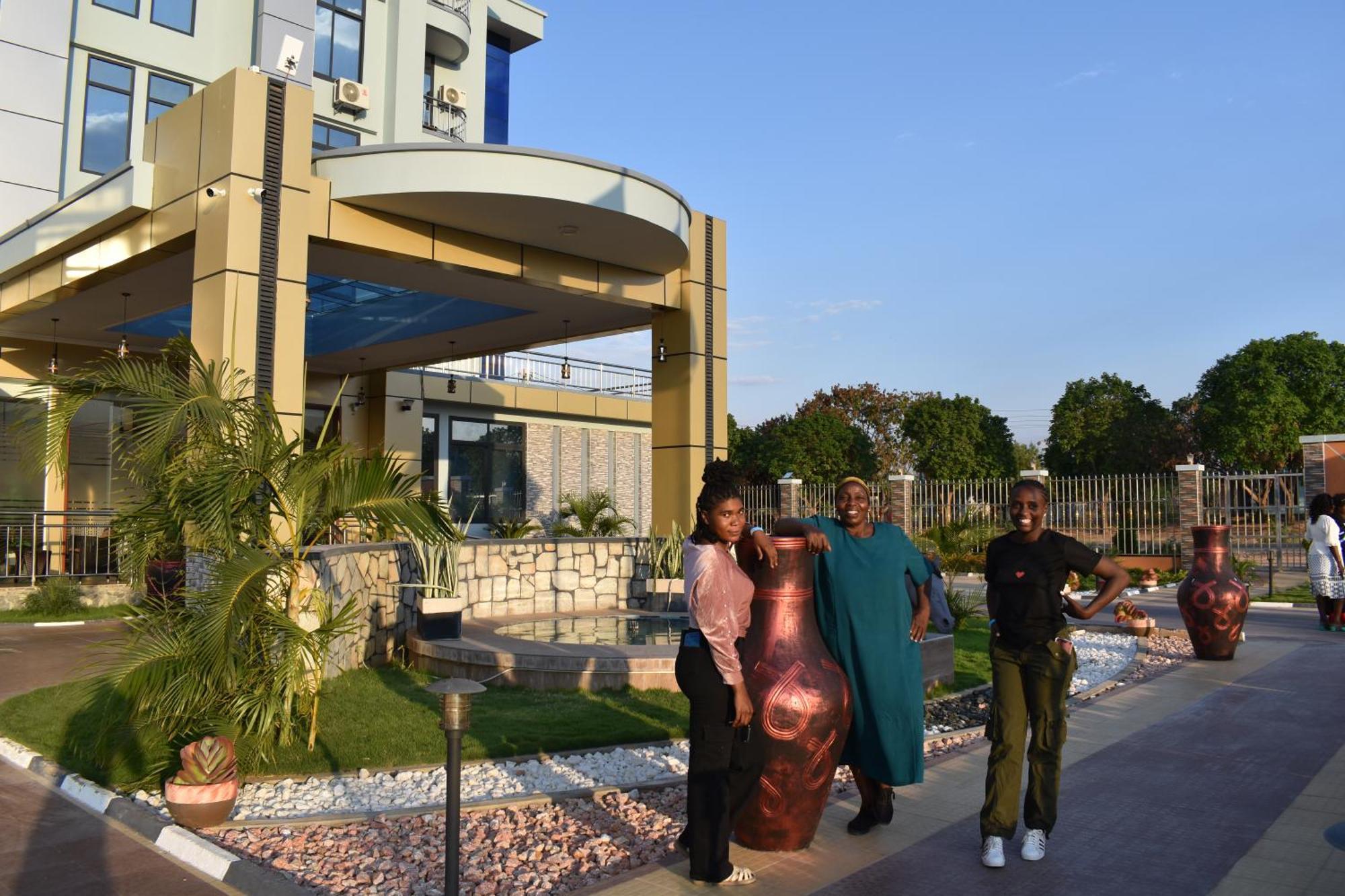 Brand Hotel Dodoma Exterior foto